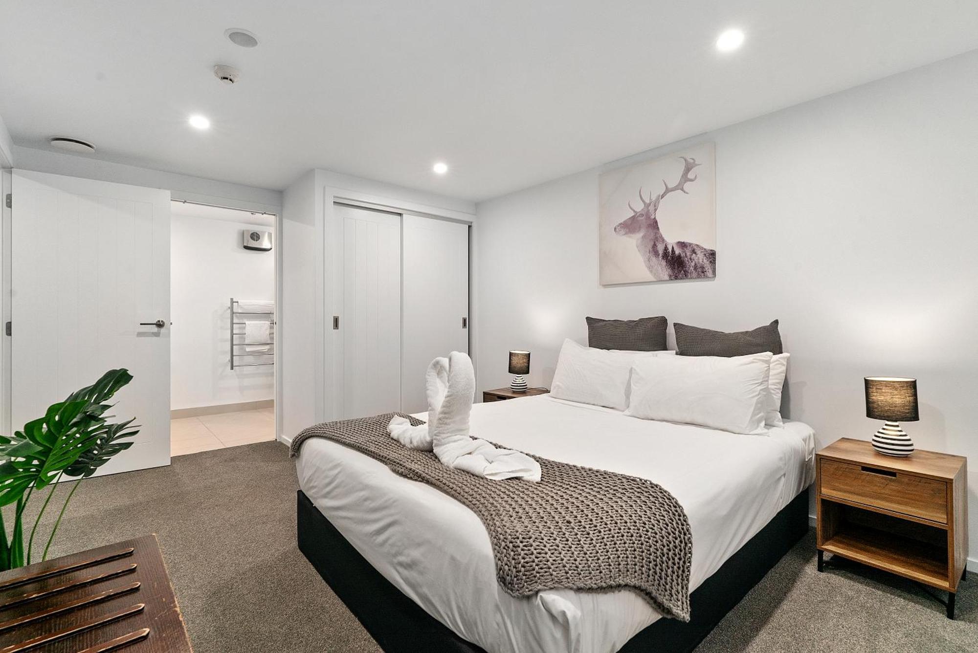 Lakeside Living - Modern 2-Bedroom Apartment Queenstown Extérieur photo