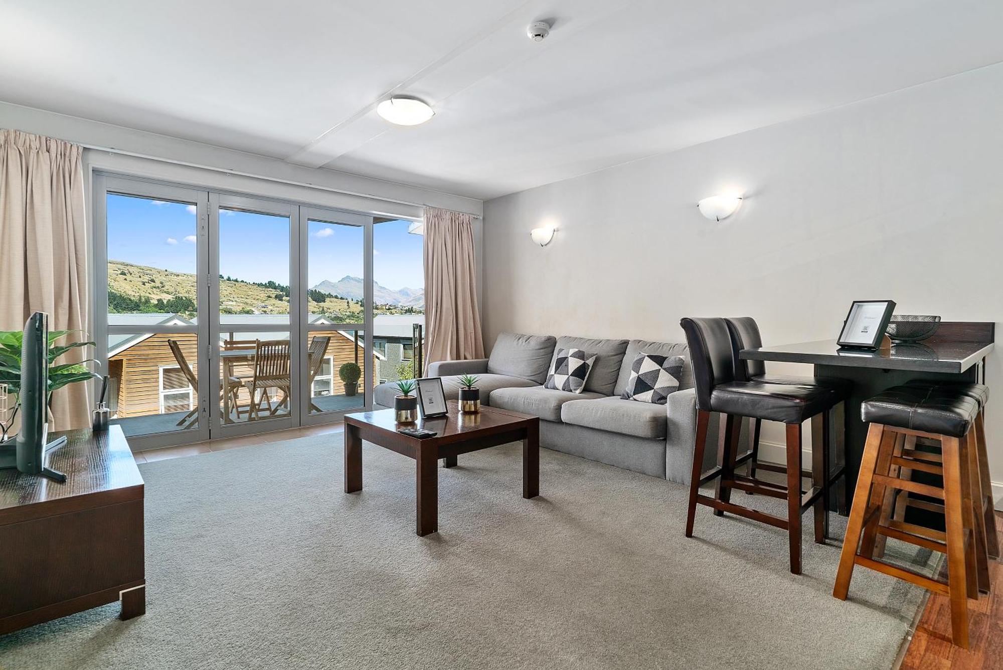 Lakeside Living - Modern 2-Bedroom Apartment Queenstown Extérieur photo