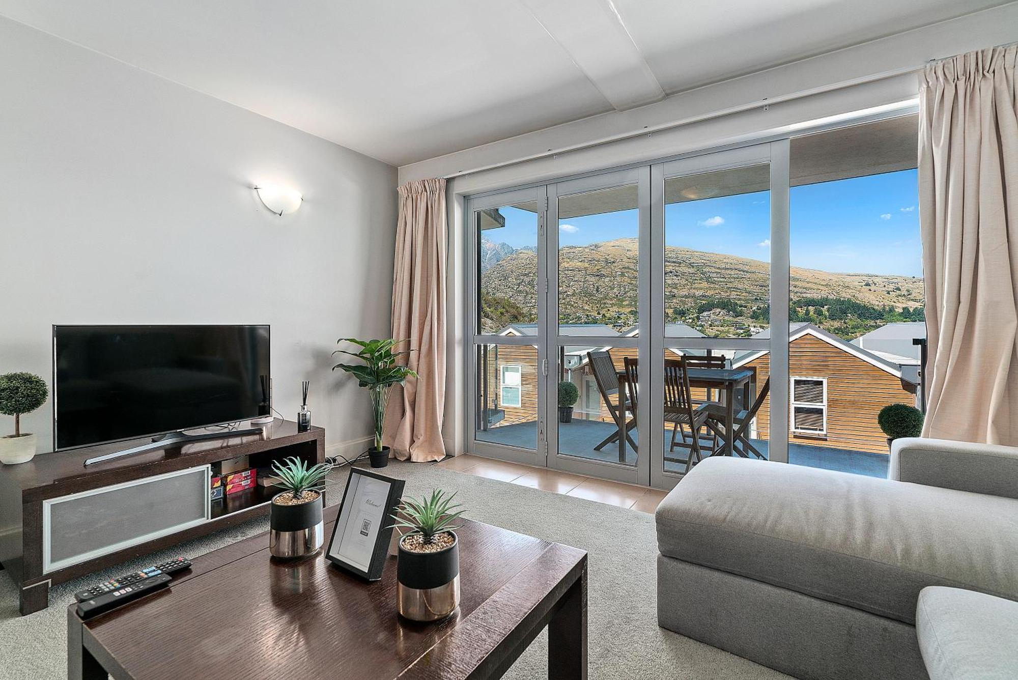 Lakeside Living - Modern 2-Bedroom Apartment Queenstown Extérieur photo